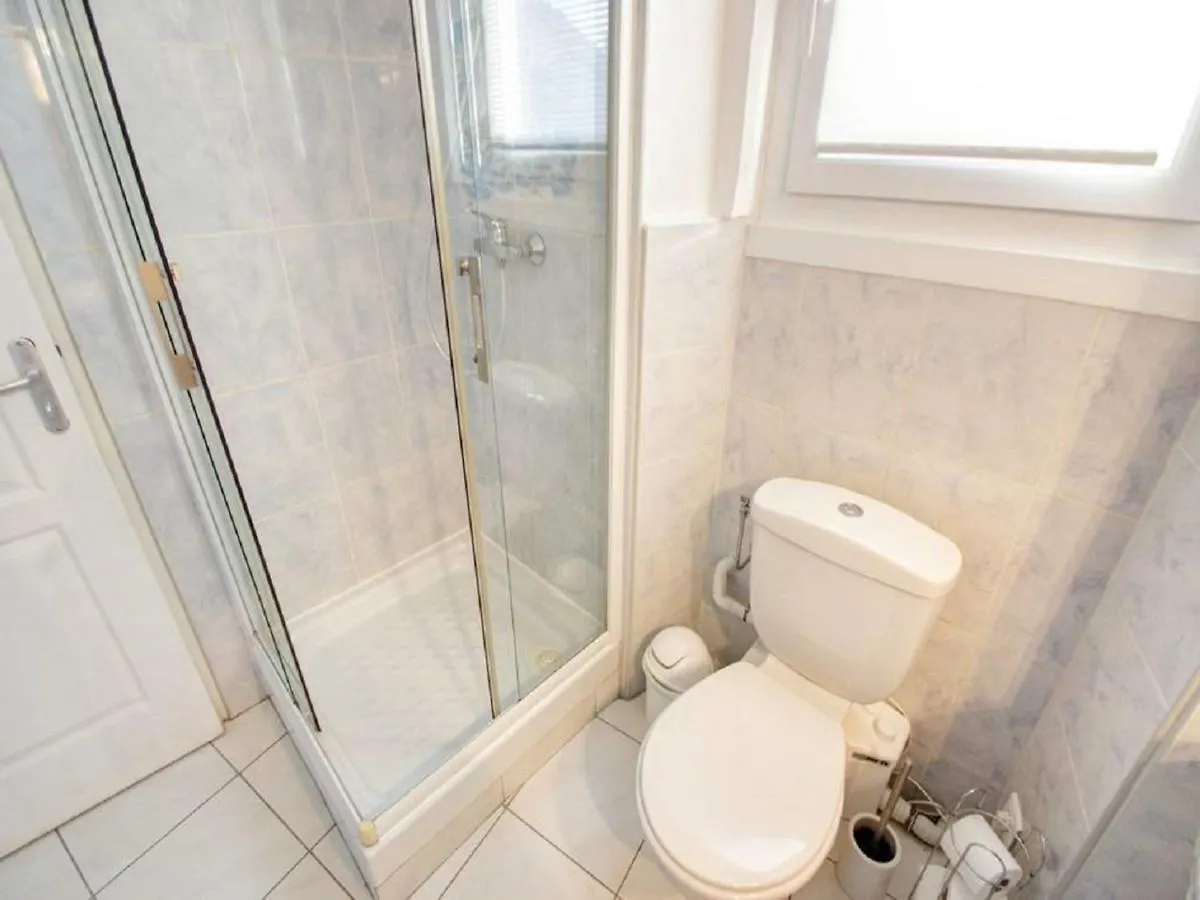 Lovely One Bedroom Apartment Gambetta カンヌ