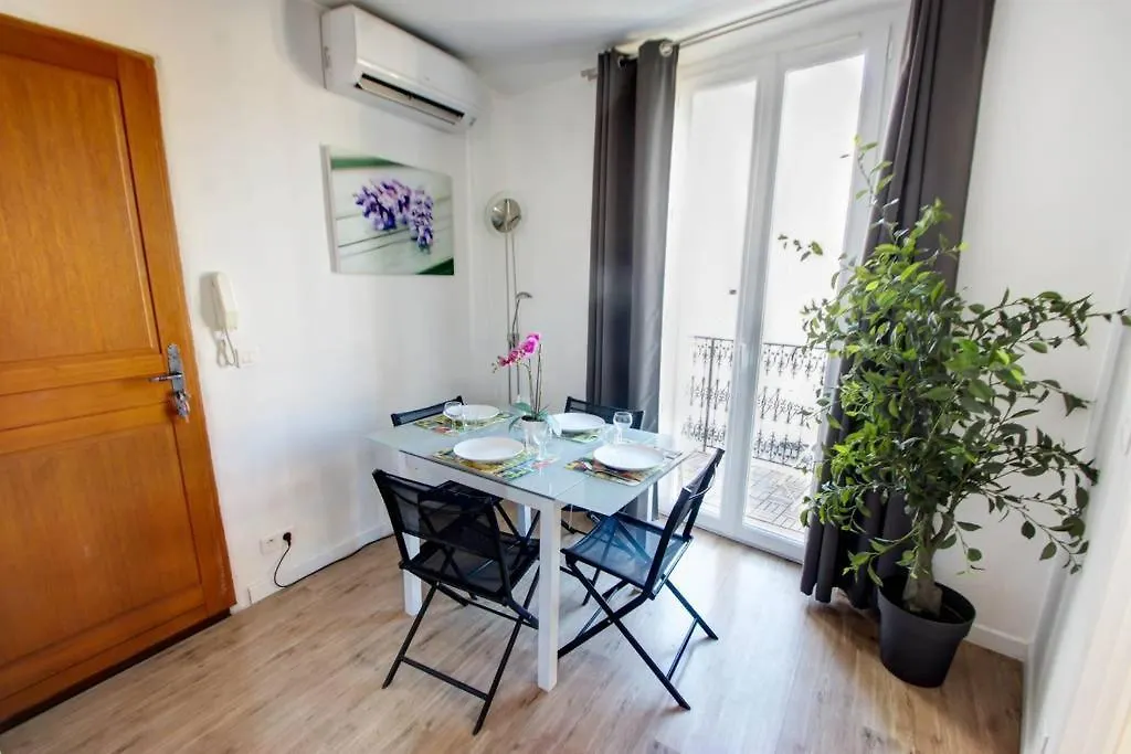 Lovely One Bedroom Apartment Gambetta カンヌ